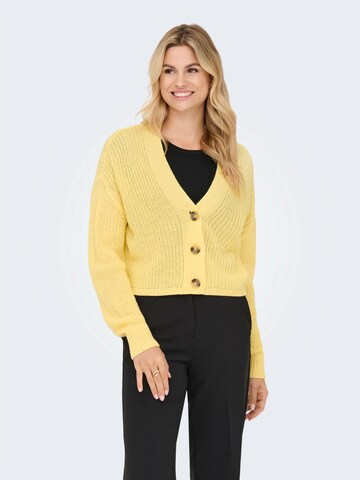 ONLY Strickjacke 'ONLCAROL' in Gelb: Vorderseite