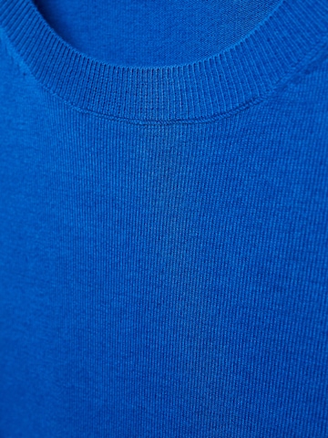 MANGO Пуловер 'LUKA' в синьо