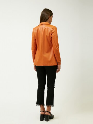 Blazer di Influencer in arancione