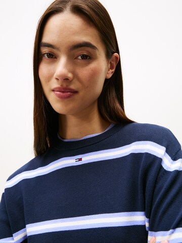 Pulover 'ESSENTIAL' de la Tommy Jeans pe albastru
