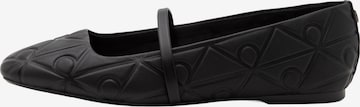 Balerini de la Calvin Klein pe negru: față