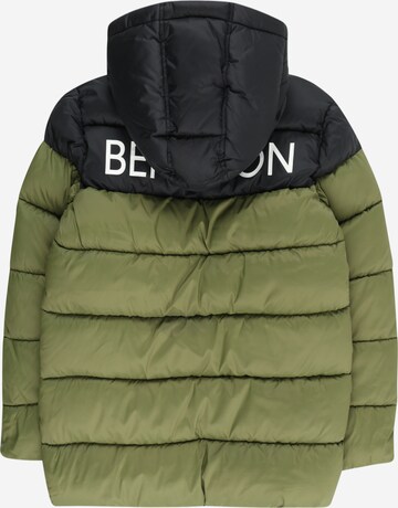 UNITED COLORS OF BENETTON Зимняя куртка в Зеленый