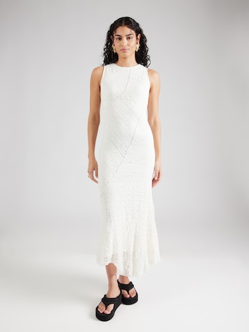 Gina Tricot - Vestido en blanco: frente