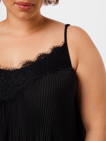 ABOUT YOU Curvy Top 'Bettina' in Schwarz