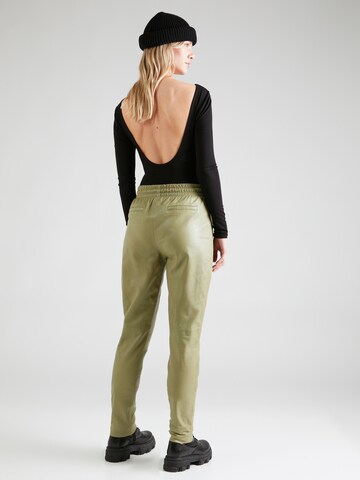 Tapered Pantaloni 'Tariza' di Gipsy in verde