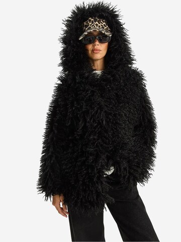 Cappotto invernale di Bianco Lucci in nero