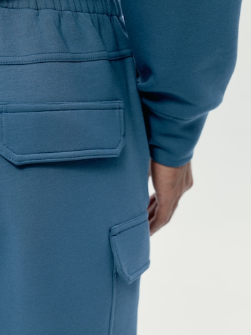 Born Tapered Sportbroek 'Grau' in Blauw