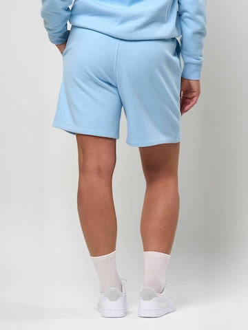 U.S. POLO ASSN. Regular Shorts ' UWMaeve ' in Blau