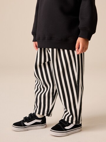 Next - Conjunto en negro