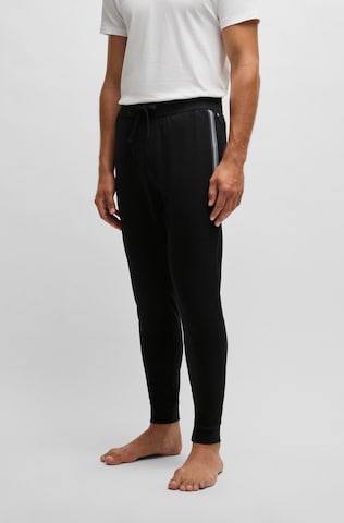 BOSS Tapered Jogginghose in Schwarz: Vorderseite
