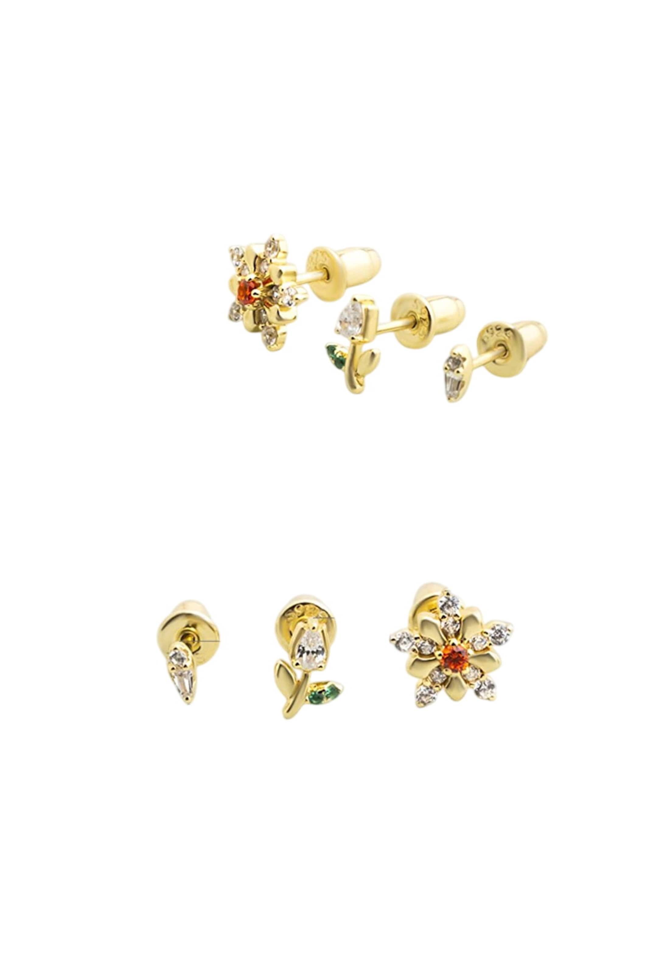 So Chic Earrings in Gold