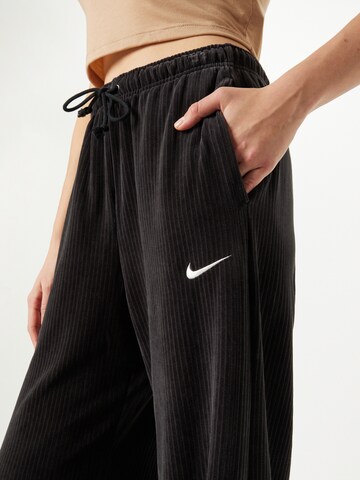 Nike Sportswear Wide leg Byxa i svart