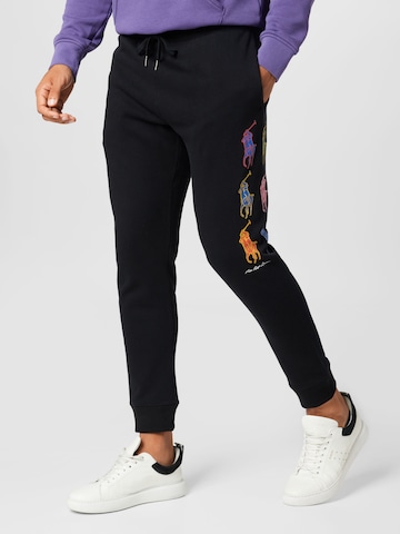 Tapered Pantaloni de la Polo Ralph Lauren pe negru: față