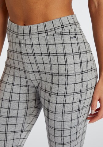 LASCANA Skinny Leggings in Grau