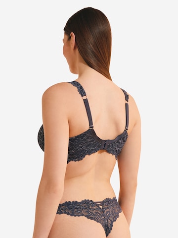 ETAM Bustier N°4 – BH mit leichten, schimmernden Schalen 'Legende' in Blau