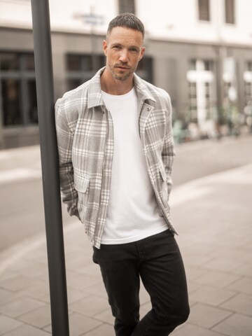 DAN FOX APPAREL Jacke 'Taylan' in Grau