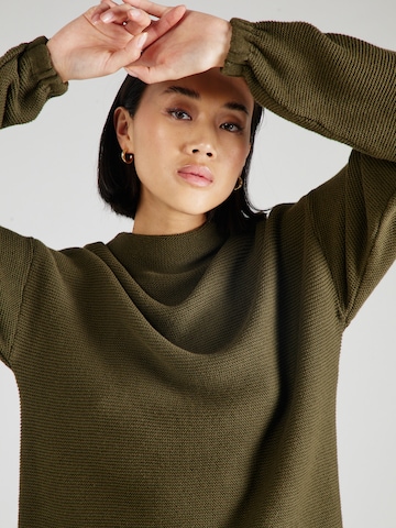 MORE & MORE Sweater in Green