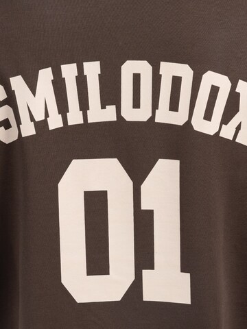 Smilodox Shirt in Bruin