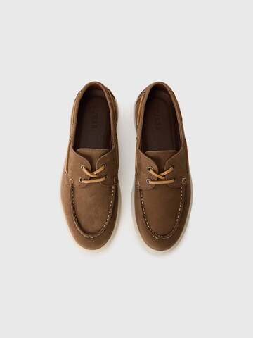 GUESS Μοκασίνι 'Rob' σε καφέ
