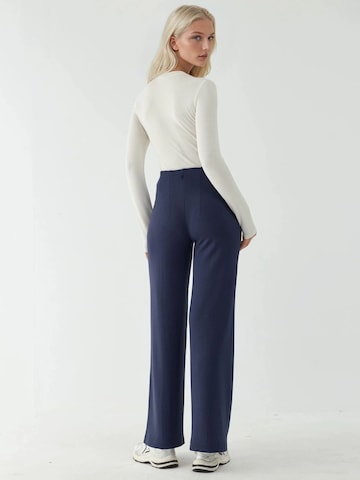 Hiccup Regular Pants in Blue