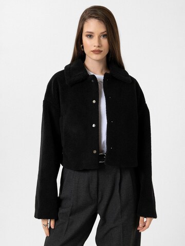 Veste mi-saison 'Evelyn' Antioch en noir