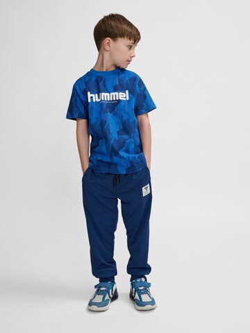 Hummel Tapered Sportbroek 'Ozzy' in Blauw