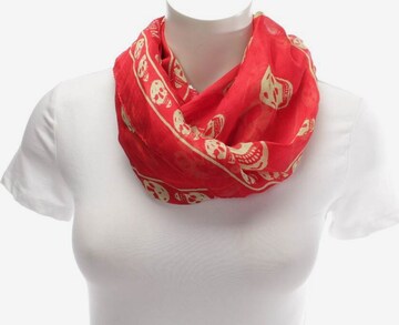 Alexander McQueen Scarf & Wrap in One size in Gold: front