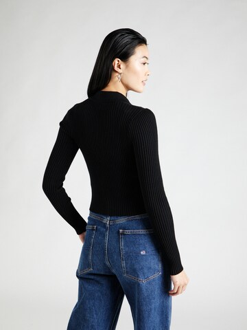 Tommy Jeans Sweater in Black