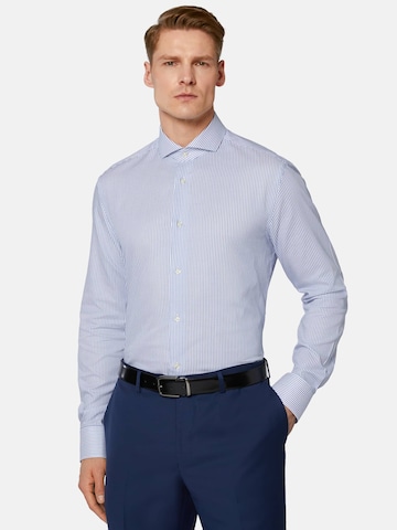 Boggi Milano Slim fit Businessskjorta i blå: framsida