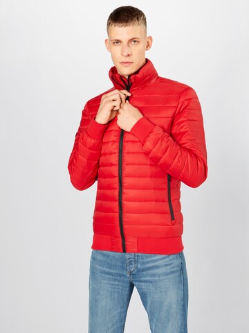 SuperdryRegular Fit Prijelazna jakna 'FUJI' - crvena boja: prednji dio
