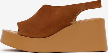 Derimod Sandaalit värissä ruskea: etupuoli