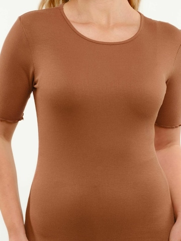 Liberte Essentiel Top ' NATALIA ' in Bruin