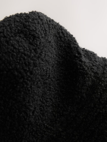 Next Klobúk - Čierna