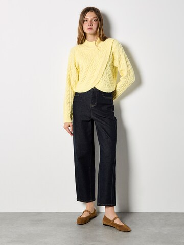 Apricot Sweater ' ' in Yellow