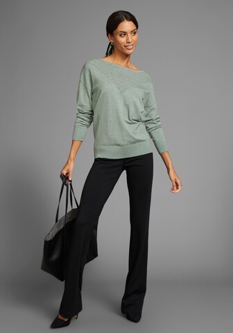 LAURA SCOTT Sweater in Green