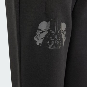 ADIDAS SPORTSWEAR Tapered Sporthose 'Adidas x Star Wars Z.N.E.' in Schwarz