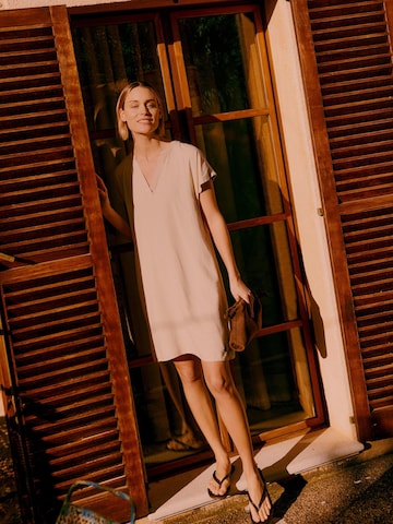 Oxmo Jurk ' OXAnette ' in Beige