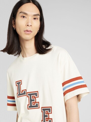 Lee T-Shirt in Beige