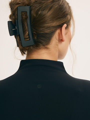 ESOTIQ Sweatshirt 'WARM UP' in Zwart