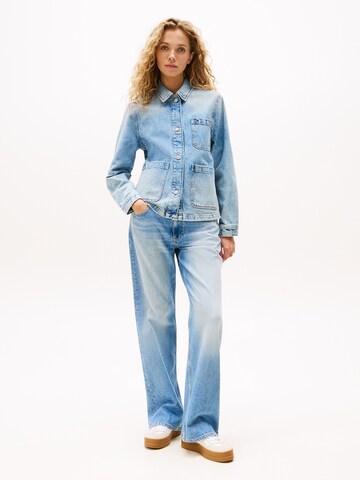 Tommy Jeans Демисезонная куртка в Синий