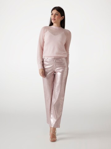 GUESS Loosefit Hose in Pink
