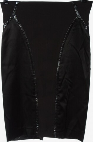 Nolita Skirt in S in Black: front