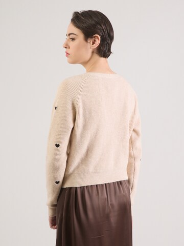 ABOUT YOU Вязаная кофта 'Lana' в Бежевый