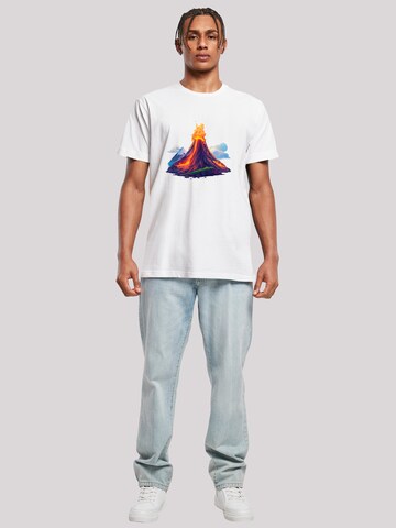 T-Shirt 'Vulkanausbruch' F4NT4STIC en blanc
