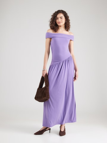 Rochie 'Elsa' de la ABOUT YOU pe mov