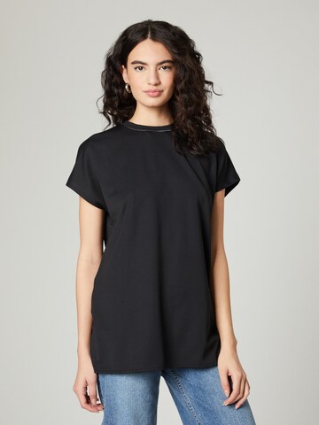 Tricou 'Kelsey' de la Guido Maria Kretschmer Women pe negru: față