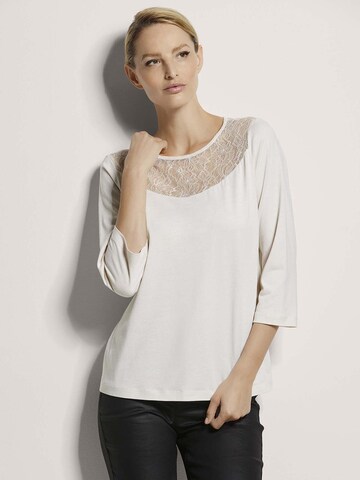 MADELEINE Shirt in Wit: voorkant