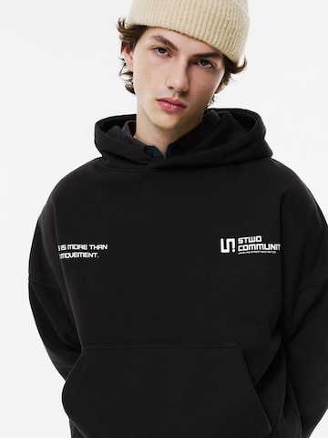 Pull&Bear Mikina 'STWD' – černá