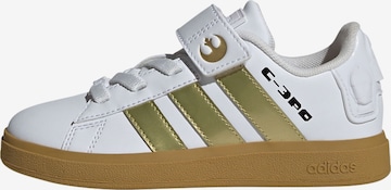 Scarpa sportiva 'Adidas x Star Wars Grand Court 2.0' di ADIDAS SPORTSWEAR in bianco: frontale