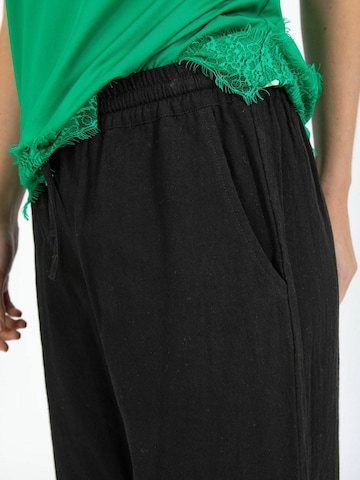 Coster Copenhagen Szabványos Nadrág ' SCOUT ' - fekete